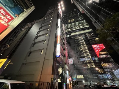 2023年1月6日　渋谷にて袖看板72本LED交換施工
